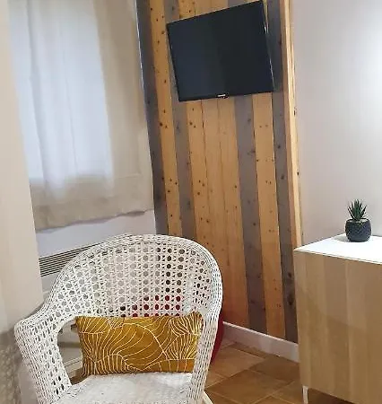 Le - Parking Privé Et Piscine - Apartamento